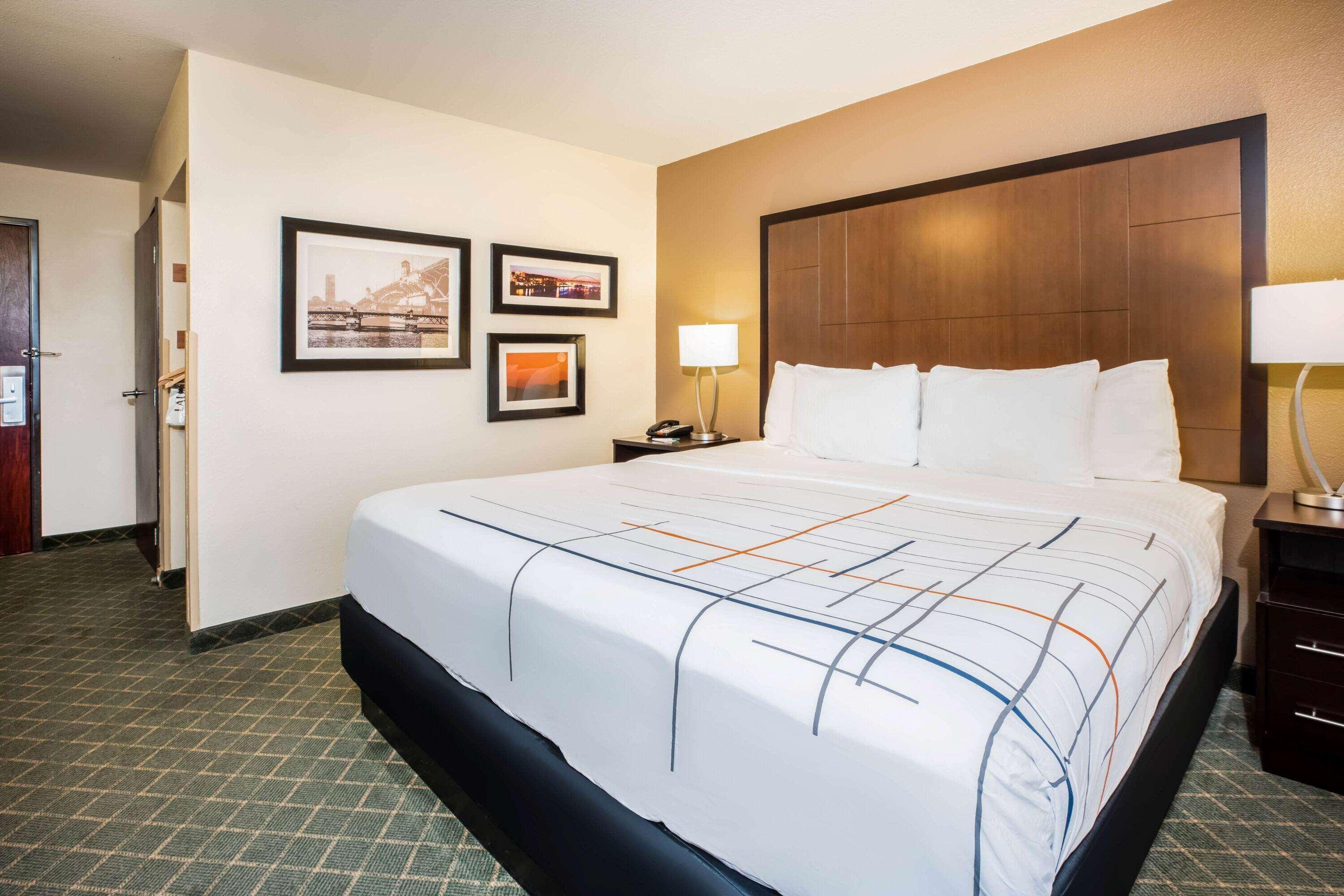 La Quinta By Wyndham Portland Airport Hotel Exterior foto