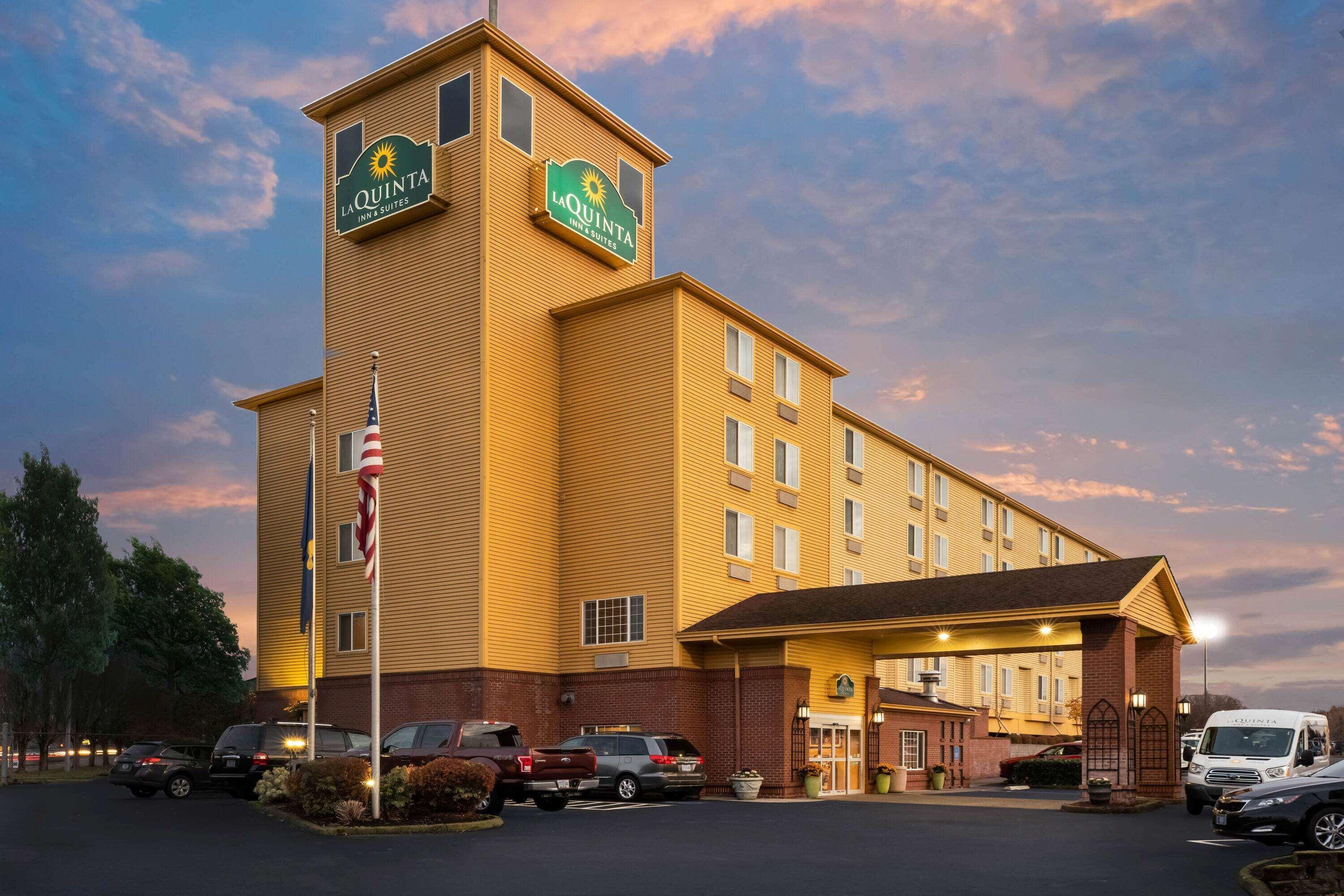 La Quinta By Wyndham Portland Airport Hotel Exterior foto