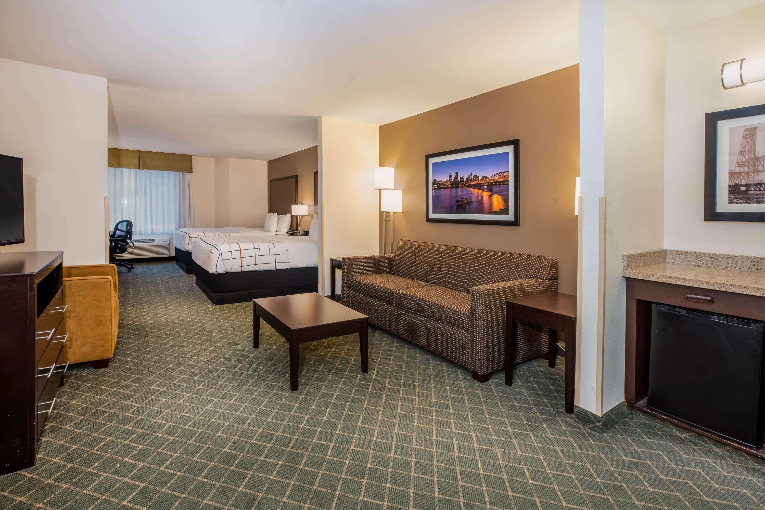 La Quinta By Wyndham Portland Airport Hotel Exterior foto