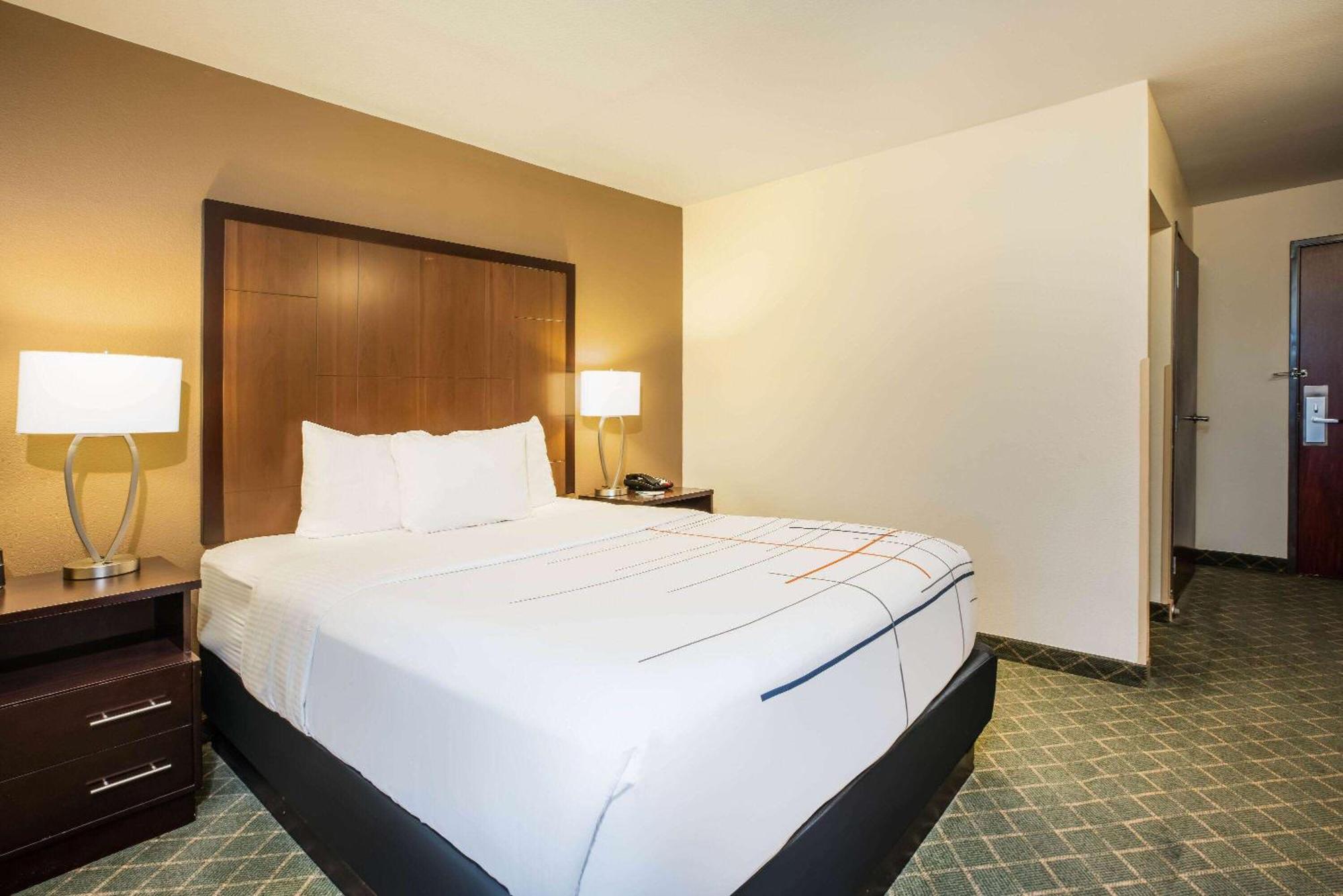 La Quinta By Wyndham Portland Airport Hotel Exterior foto