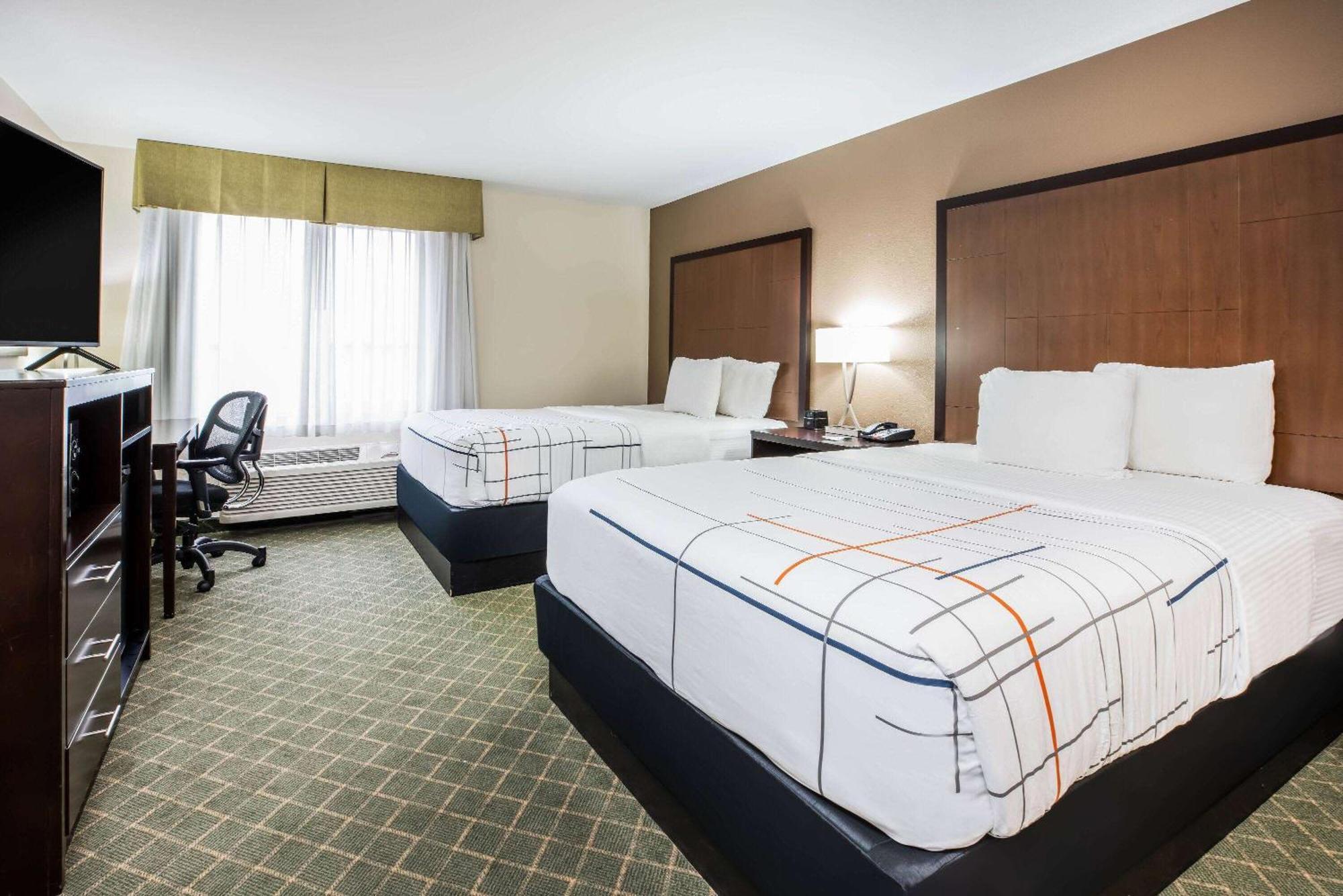 La Quinta By Wyndham Portland Airport Hotel Exterior foto