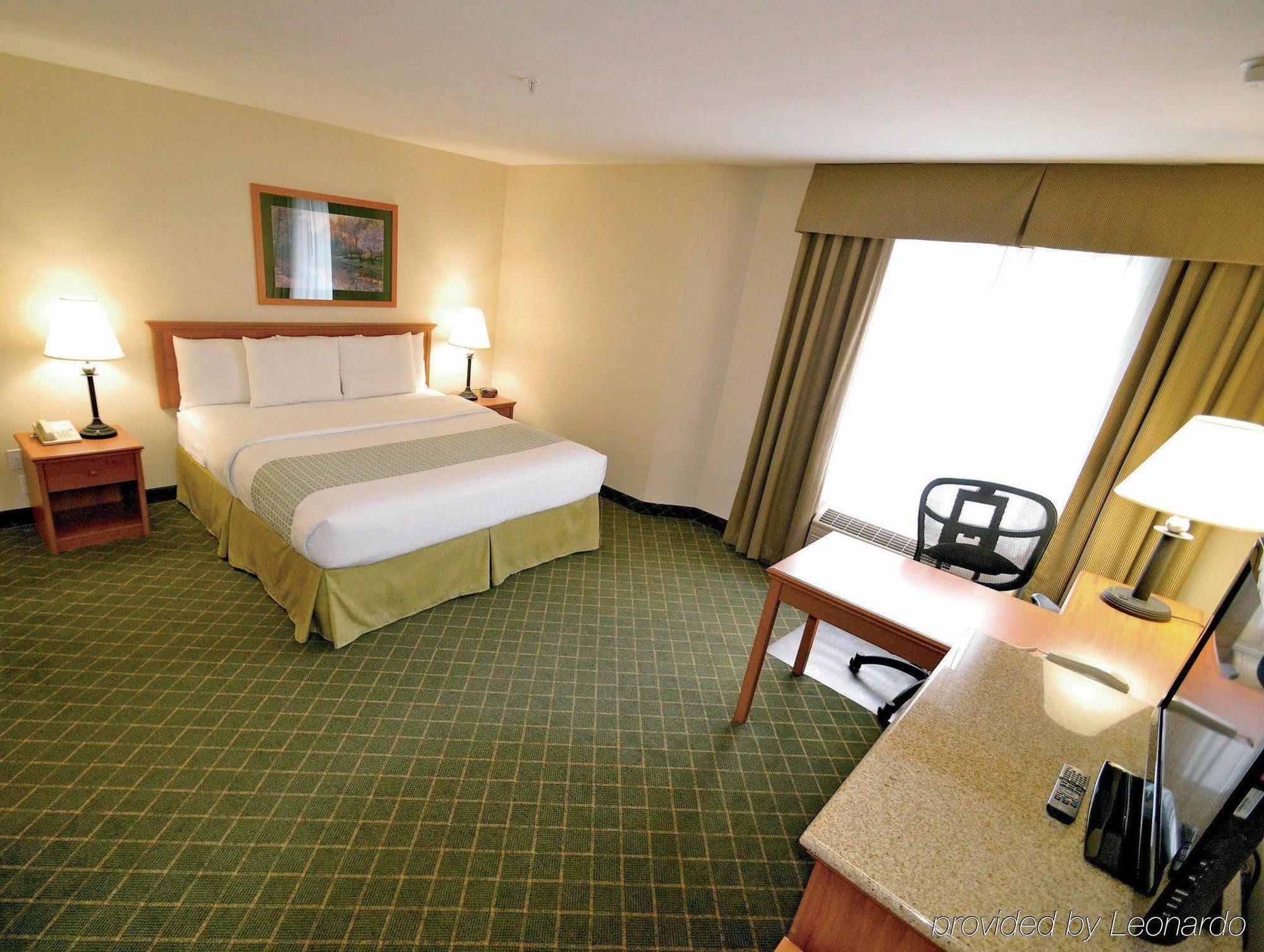La Quinta By Wyndham Portland Airport Hotel Exterior foto